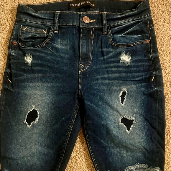 Express dark wash distressed just above knee shorts - Picture 1 of 5
